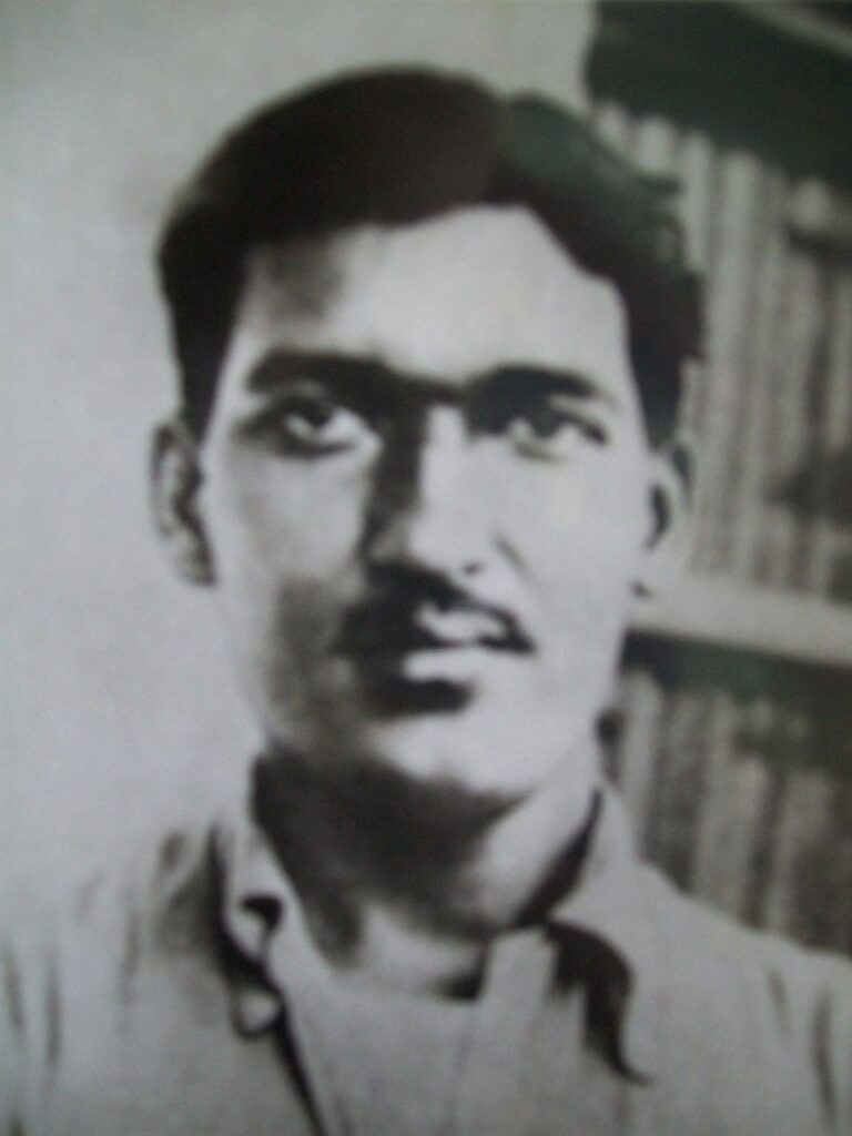 अशफाकुल्ला खान Ashfaqulla Khan portrait in black and white